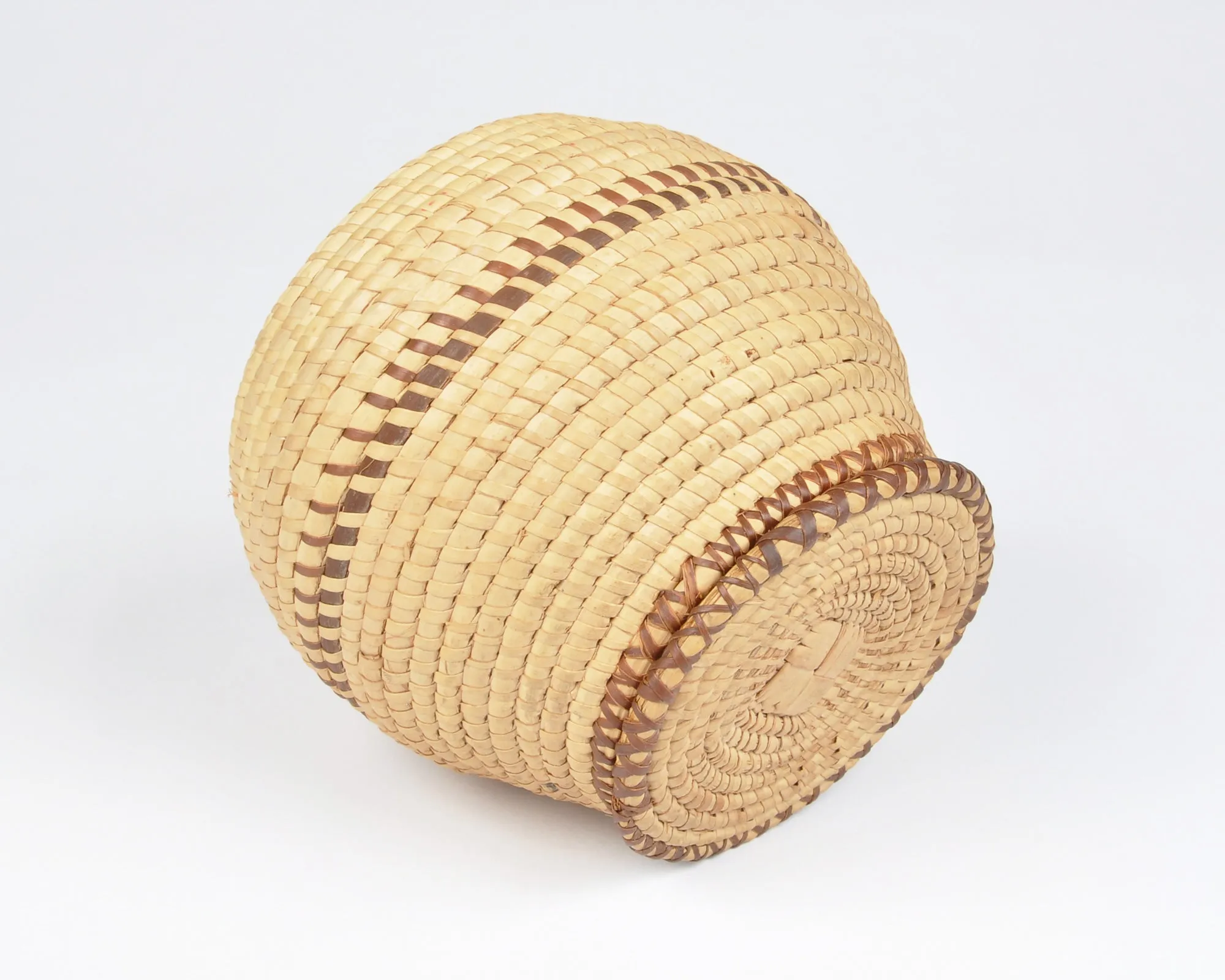 Vintage Native American Woven Grass Lidded Covered Basket-Handwoven Storage Basket-Two Tone-Button Box-Jewelry Box